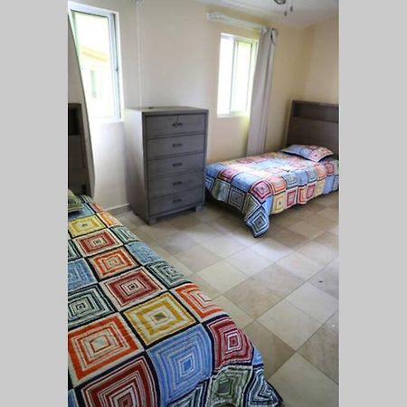 A Beautiful Villa In A Prime Location Of Jolly Jolly Harbour Екстериор снимка